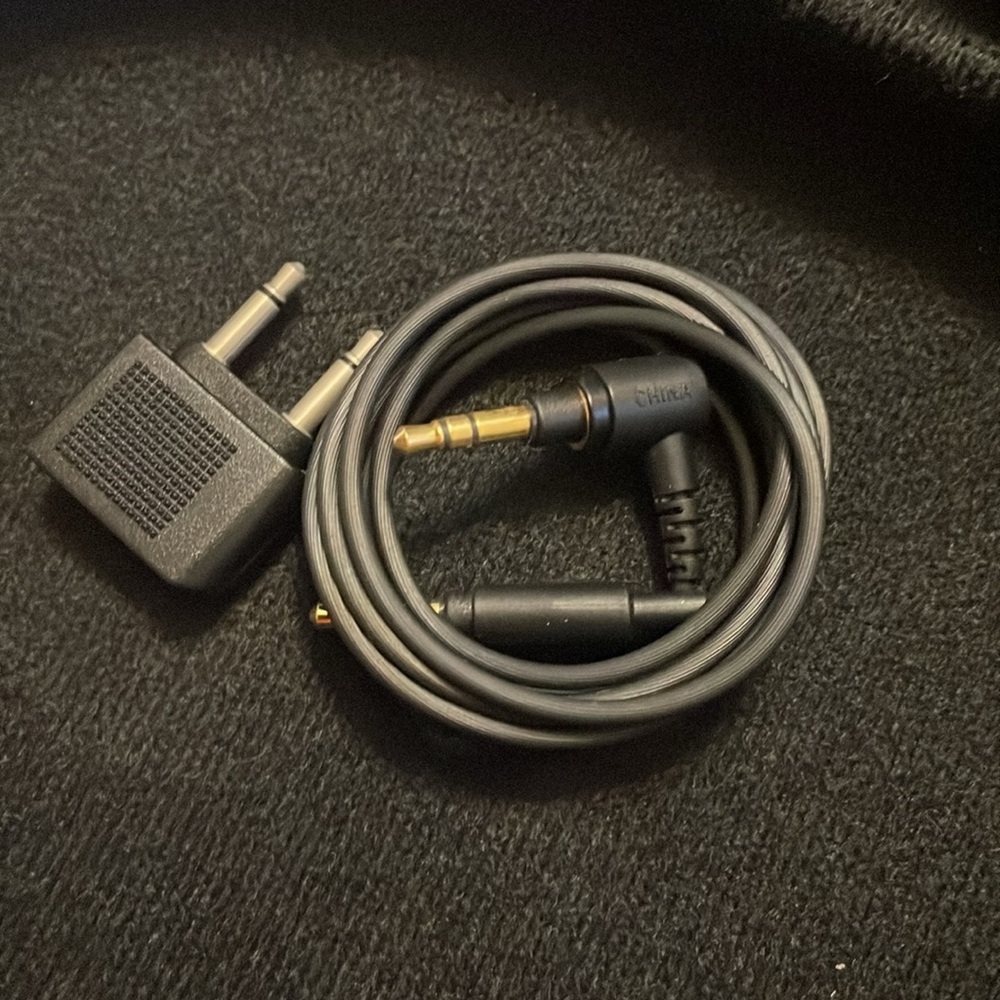 Sony headphones with adapter - Picture 4 of 9